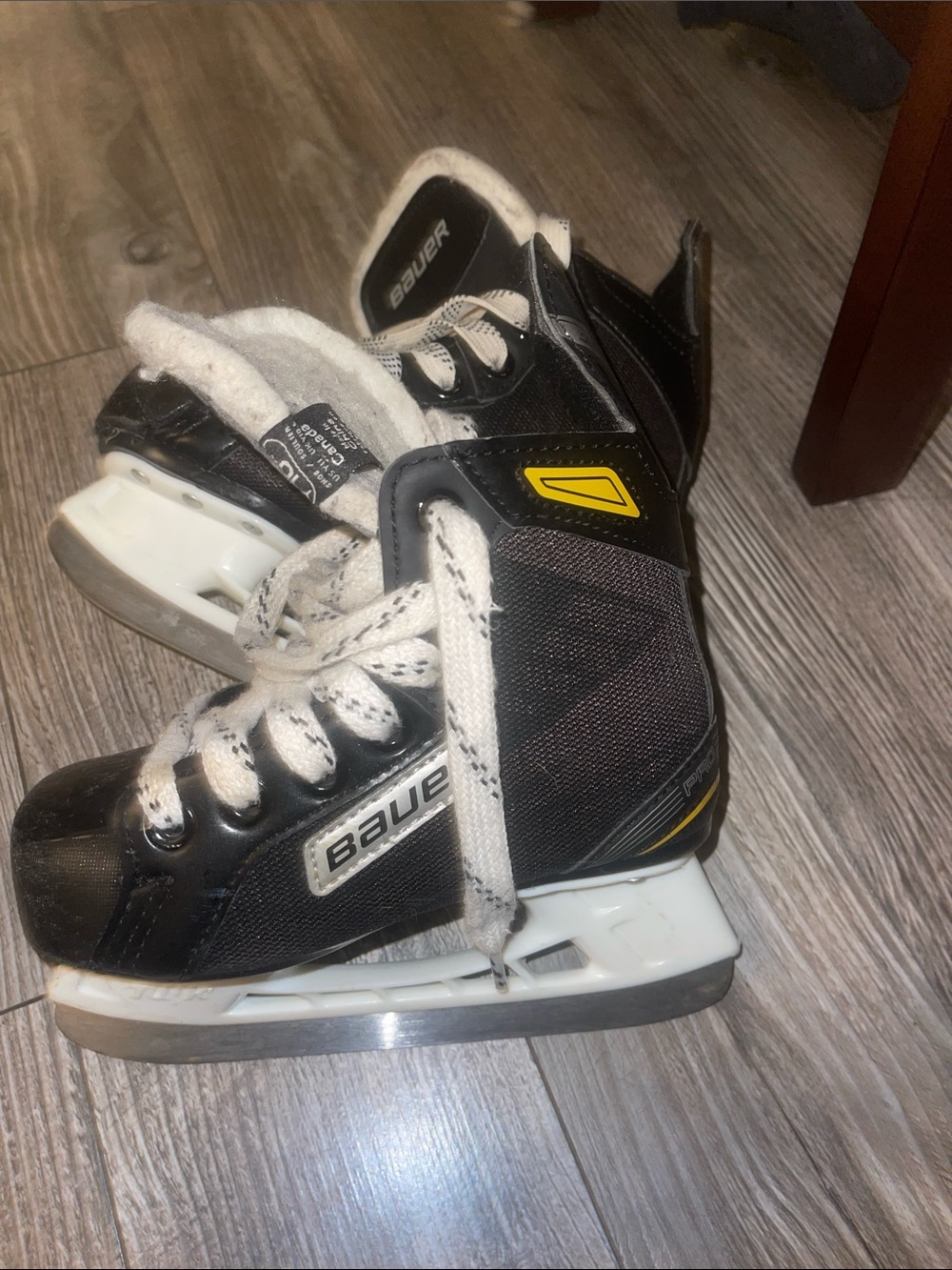 Bauer Kids Black Ice 🧊 Skates